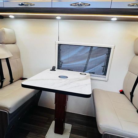 מלון קוסקו Ford Transit Campervan מראה חיצוני תמונה